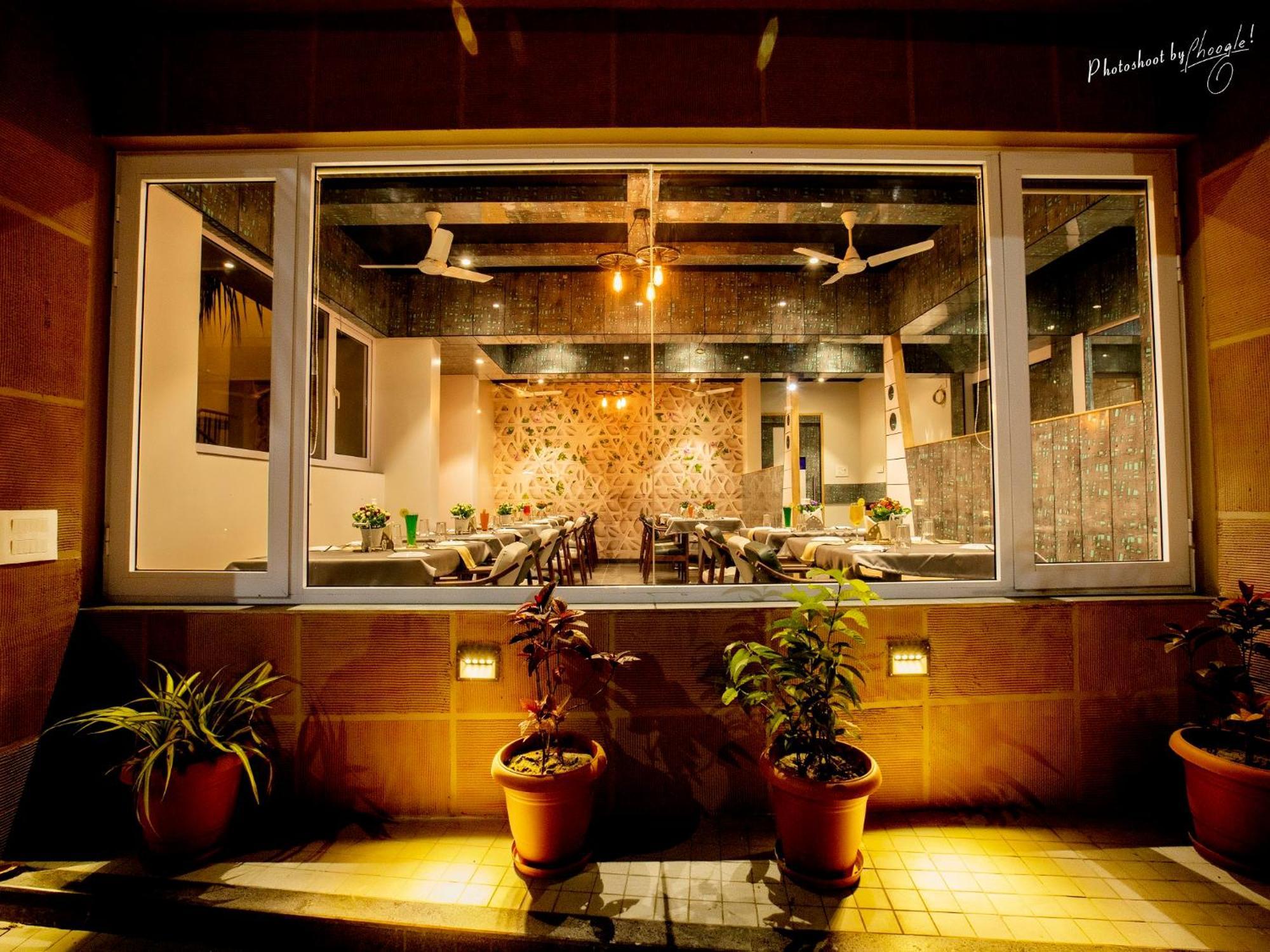 Hotel Prabha Palace Ahmednagar Eksteriør billede