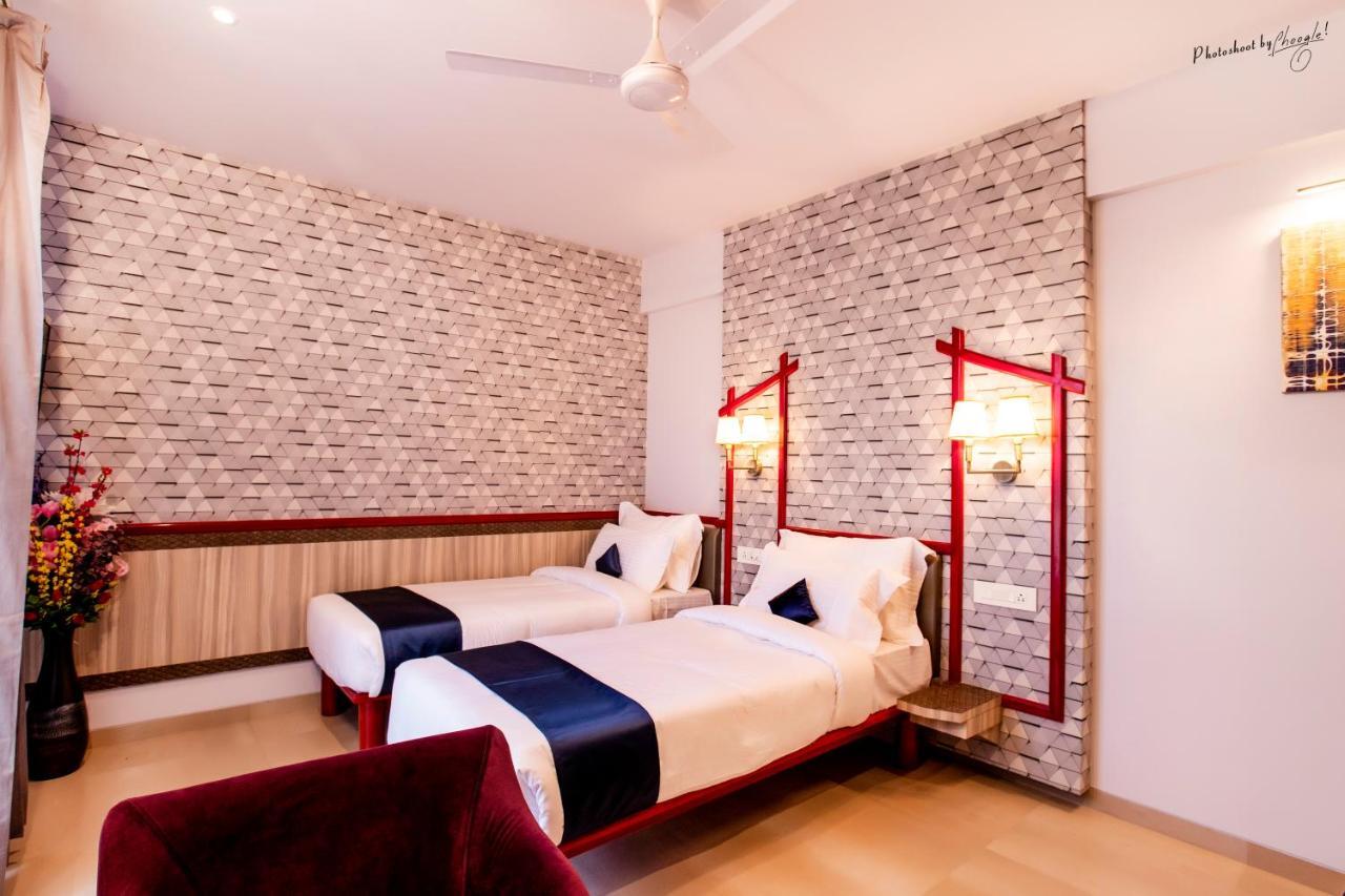 Hotel Prabha Palace Ahmednagar Eksteriør billede