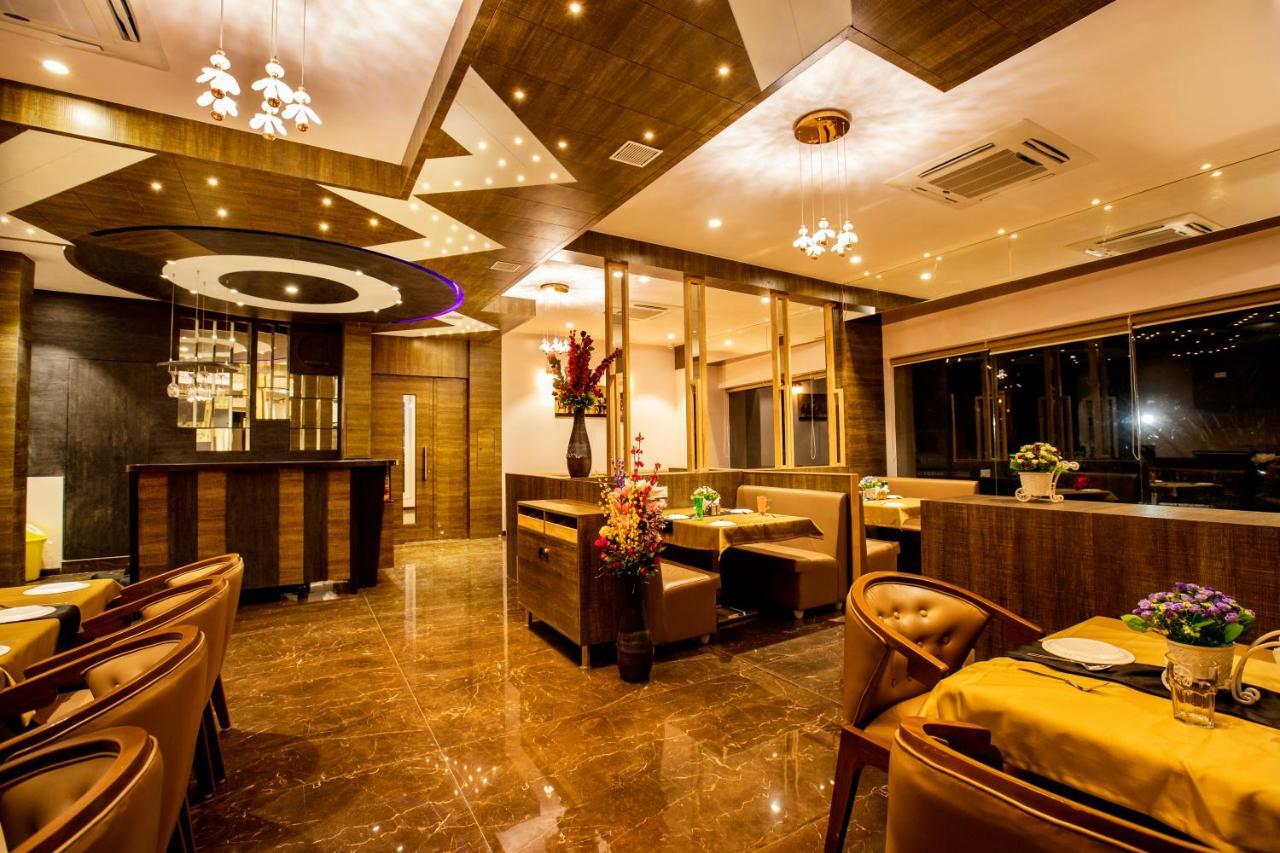 Hotel Prabha Palace Ahmednagar Eksteriør billede