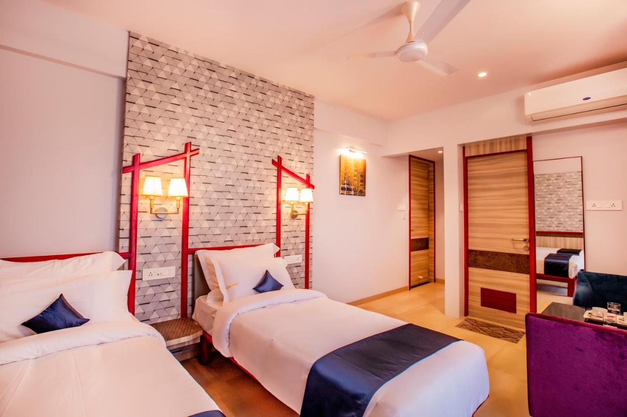 Hotel Prabha Palace Ahmednagar Eksteriør billede